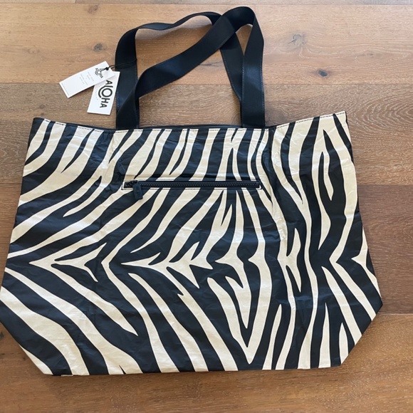 Aloha Collection Day Tripper - Picture 5 of 9